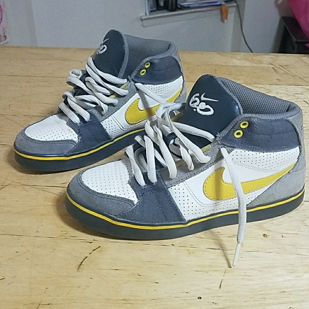 Nike sneaks